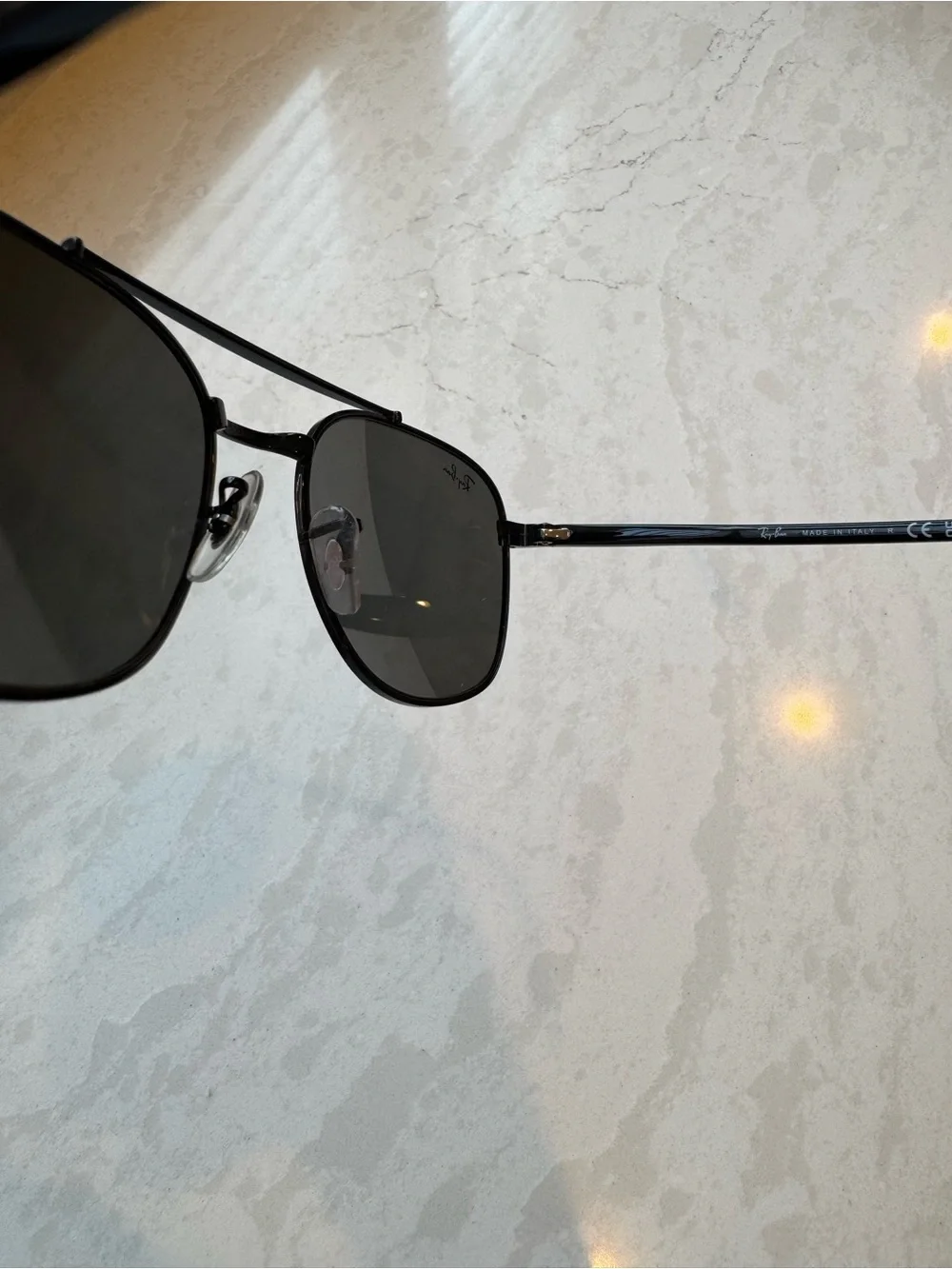 Ray-Ban sleek ray